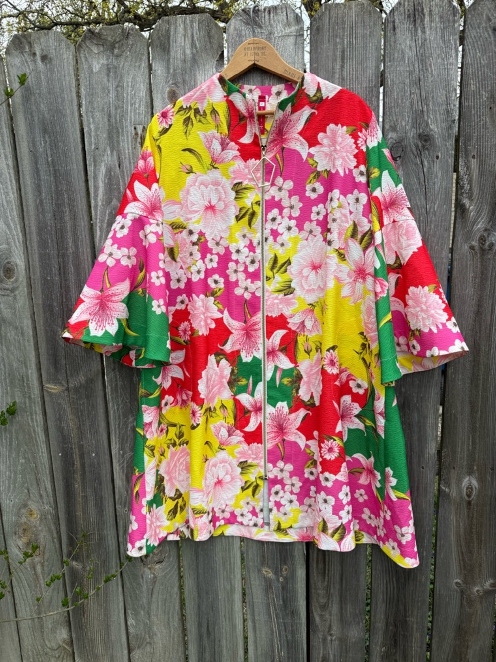 IC COLLECTION Multicolor Floral Zip Cape
